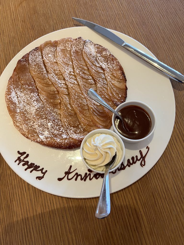 happy anniversary dessert